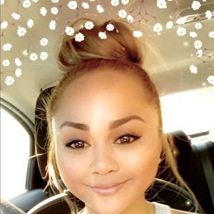 Meet your Posher, Roxanne